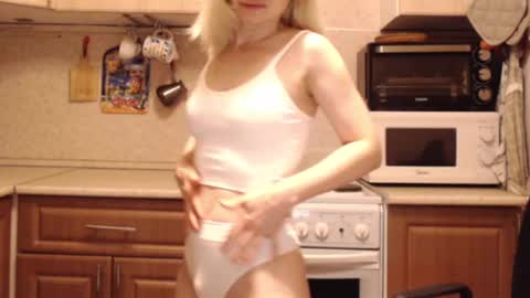 Malena online show from November 22, 2025, 9:25 pm