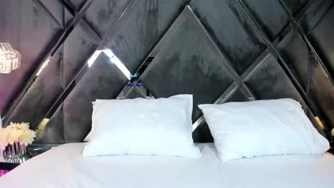 Snapshot of maludiazx chatting on February 21, 2026, 5:03 pm Malu online show from February 21, 2026, 5:03 pm