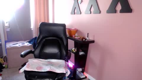 Snapshot of mandybabyxxx chatting on February 20, 2026, 6:52 pm MandyBabyXXX online show from February 20, 2026, 6:52 pm