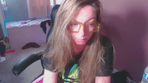 Snapshot of mandybabyxxx chatting on February 25, 2026, 10:41 pm MandyBabyXXX online show from February 25, 2026, 10:41 pm