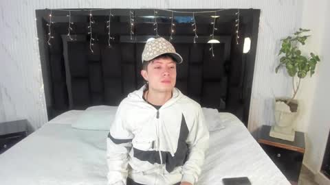 Snapshot of marcuscollins1_ chatting on February 6, 2026, 12:30 pm Marcus online show from February 6, 2026, 12:30 pm