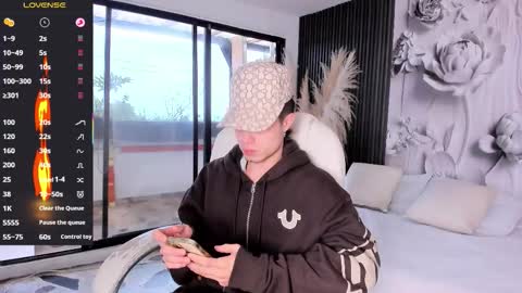 Snapshot of marcuscollins1_ chatting on February 7, 2026, 12:31 pm Marcus online show from February 7, 2026, 12:31 pm