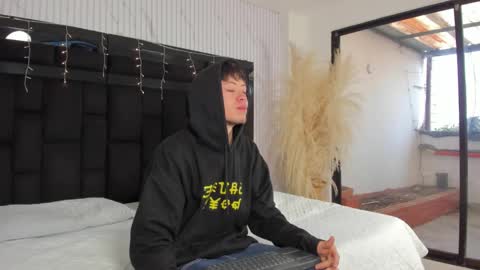 Snapshot of marcuscollins1_ chatting on February 9, 2026, 12:20 pm Marcus online show from February 9, 2026, 12:20 pm