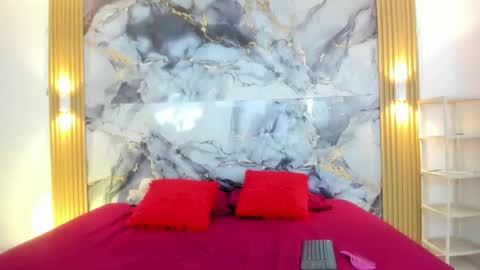 mariana_16_ online show from February 5, 2026, 7:18 pm