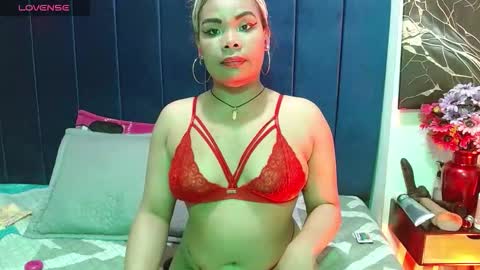 mariana_star1 online show from November 8, 2025, 4:56 am