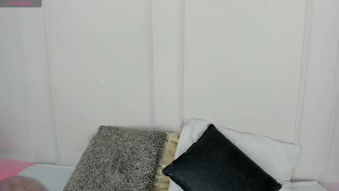 Maria Pettit online show from February 25, 2026, 11:53 am