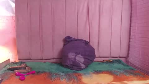 marielahorny303av online show from February 2, 2026, 1:32 pm