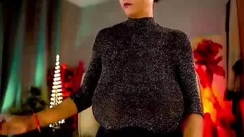 Nikita - Scroll down and read my bio please. New Pictures in Bio online show from January 17, 2026, 7:02 am