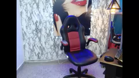 Marilin online show from February 16, 2026, 7:43 pm