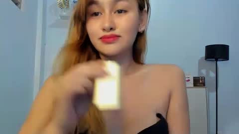 Snapshot of marimaraldama chatting on December 16, 2024, 2:16 pm Anngilbuena online show from December 16, 2024, 2:16 pm