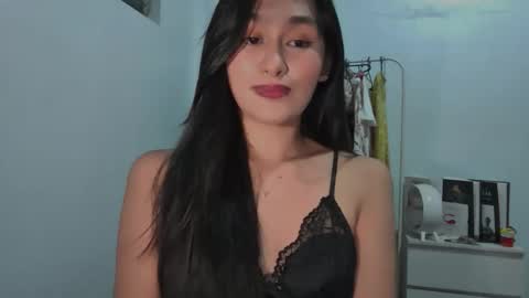 Snapshot of marimaraldama chatting on October 6, 2025, 2:25 pm Anngilbuena online show from October 6, 2025, 2:25 pm
