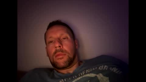 Snapshot of mark__39 chatting on February 22, 2026, 11:03 pm Mark online show from February 22, 2026, 11:03 pm