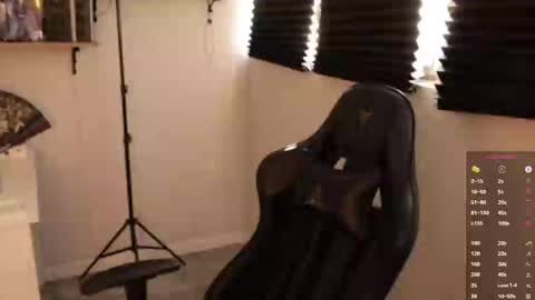 Mark online show from February 14, 2025, 11:53 am