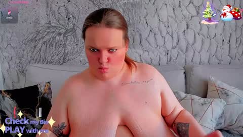 Snapshot of marry_girl chatting on January 1, 2025, 7:20 am Mary online show from January 1, 2025, 7:20 am