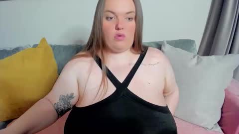 Snapshot of marry_girl chatting on October 18, 2025, 7:03 pm Mary online show from October 18, 2025, 7:03 pm