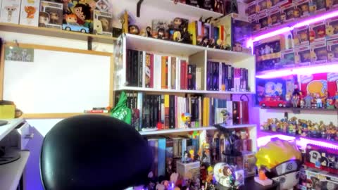 Snapshot of martina_adams_ chatting on December 12, 2024, 11:36 pm but you can tell me online show from December 12, 2024, 11:36 pm