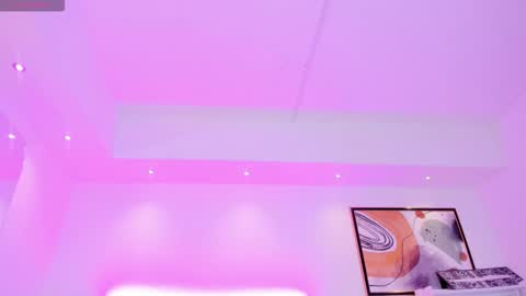 Snapshot of martina_mancinii chatting on October 7, 2025, 12:46 pm Martina online show from October 7, 2025, 12:46 pm