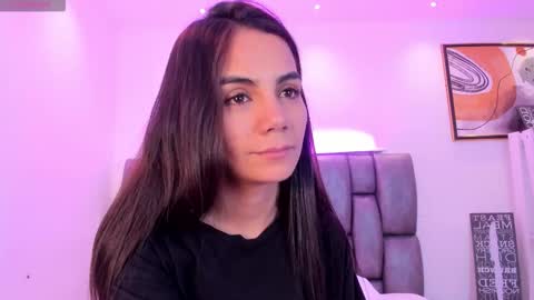 Snapshot of martina_mancinii chatting on October 23, 2025, 2:49 pm Martina online show from October 23, 2025, 2:49 pm