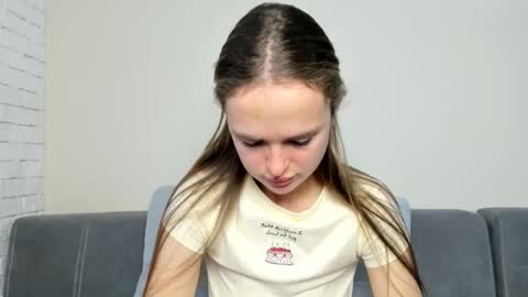 Mari online show from December 23, 2025, 7:17 am