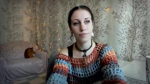 Snapshot of marylou_ chatting on September 17, 2025, 5:20 am Mary Lou online show from September 17, 2025, 5:20 am