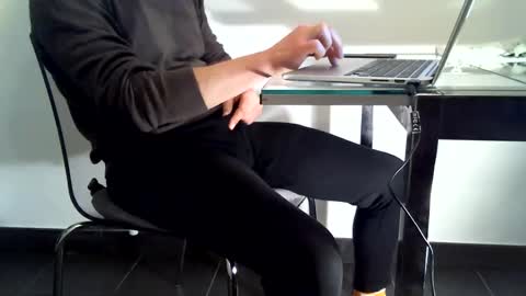 Mask07 online show from December 8, 2024, 8:36 pm