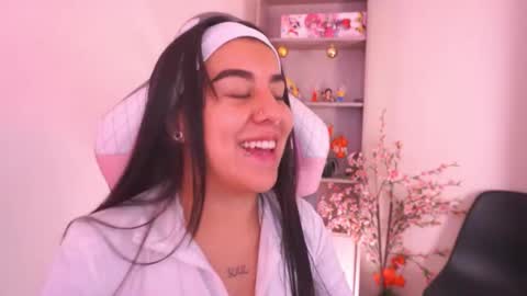 Snapshot of mavy_ chatting on February 3, 2026, 6:57 pm MAVY online show from February 3, 2026, 6:57 pm