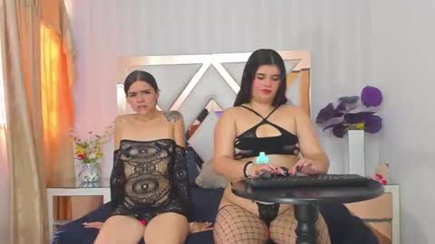 Snapshot of mavyandelizabeth chatting on October 18, 2025, 8:20 pm MavyANDElizabeth online show from October 18, 2025, 8:20 pm