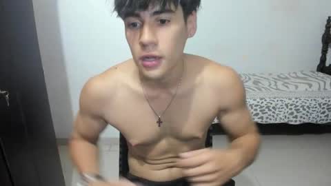 Snapshot of max_miller66 chatting on November 26, 2025, 12:22 am Max online show from November 26, 2025, 12:22 am