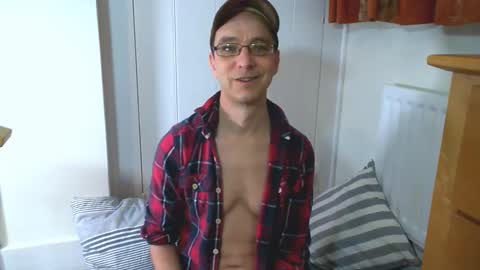 Max Davies online show from January 19, 2026, 11:36 am