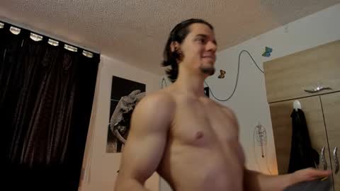 Snapshot of maxi_styles chatting on December 20, 2024, 9:06 pm Alex online show from December 20, 2024, 9:06 pm