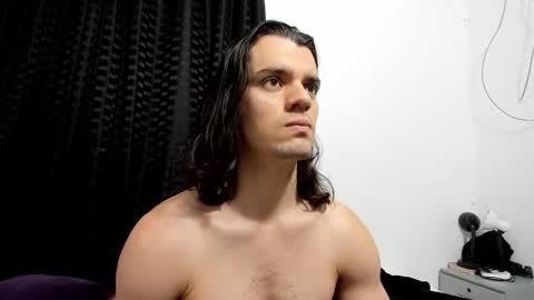 Snapshot of maxi_styles chatting on October 14, 2025, 8:09 pm Alex online show from October 14, 2025, 8:09 pm