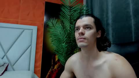 Snapshot of maxi_styles chatting on February 9, 2026, 11:36 am Alex online show from February 9, 2026, 11:36 am