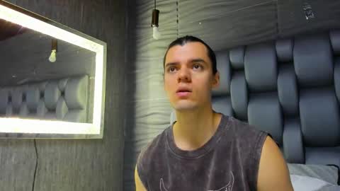 Snapshot of maxi_styles chatting on February 22, 2026, 2:37 pm Alex online show from February 22, 2026, 2:37 pm