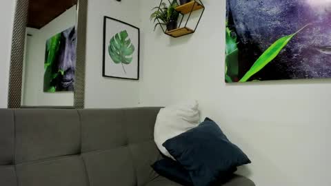 Snapshot of maxi_styles chatting on February 28, 2026, 11:28 pm Alex online show from February 28, 2026, 11:28 pm