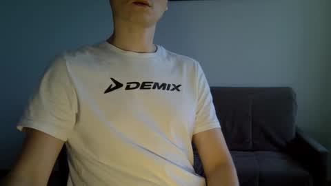 maxrelax90 online show from December 14, 2025, 11:48 am