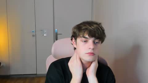 Snapshot of maxvibee chatting on March 1, 2026, 3:36 pm Max online show from March 1, 2026, 3:36 pm