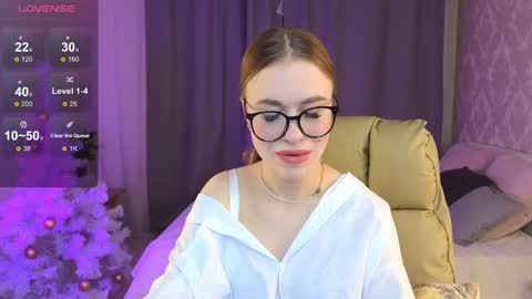 Snapshot of maya_lolly chatting on December 24, 2024, 5:23 pm Maya online show from December 24, 2024, 5:23 pm