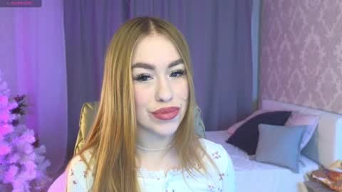 Snapshot of maya_lolly chatting on January 2, 2025, 9:43 am Maya online show from January 2, 2025, 9:43 am