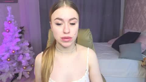 Snapshot of maya_lolly chatting on January 7, 2025, 2:51 pm Maya online show from January 7, 2025, 2:51 pm