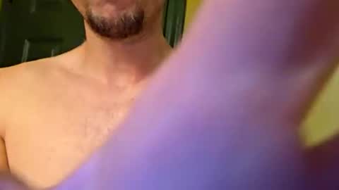 Snapshot of mclovinmackay chatting on February 6, 2026, 10:40 am mclovinmackay online show from February 6, 2026, 10:40 am