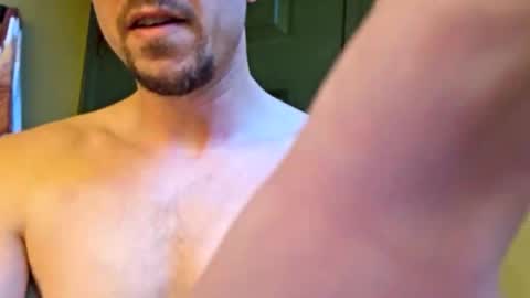 Snapshot of mclovinmackay chatting on February 15, 2026, 12:07 am mclovinmackay online show from February 15, 2026, 12:07 am