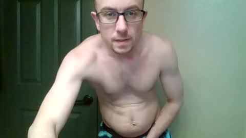 Snapshot of mclovinmackay chatting on February 20, 2026, 10:27 am mclovinmackay online show from February 20, 2026, 10:27 am