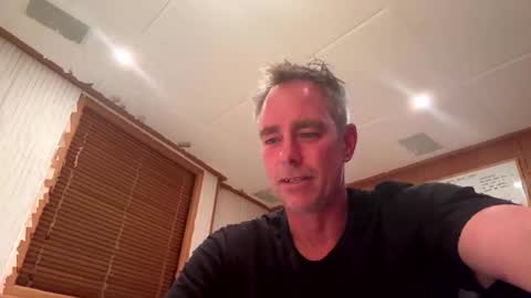 Snapshot of meau_lest chatting on October 17, 2025, 7:27 pm Meau Lest online show from October 17, 2025, 7:27 pm