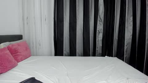 megancherrly online show from December 6, 2024, 9:13 pm