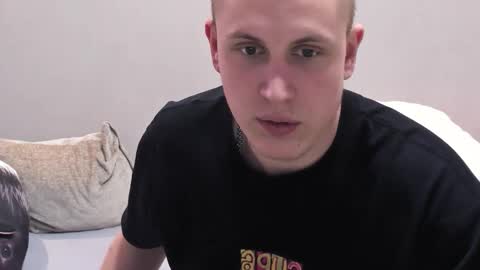 mel__lisa online show from February 12, 2026, 2:23 pm