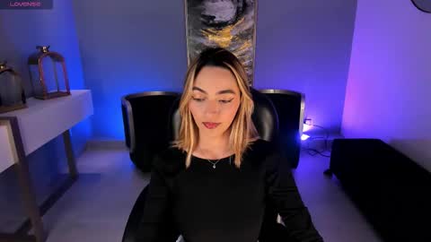 Snapshot of melissamoore_ chatting on February 1, 2026, 2:32 am Call me Meli online show from February 1, 2026, 2:32 am