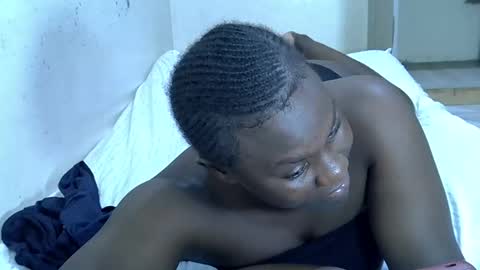 mellanine_ebony online show from March 8, 2026, 2:21 pm