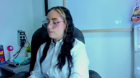 Snapshot of melodygirl__2 chatting on September 9, 2025, 10:31 pm melodygirl__2 online show from September 9, 2025, 10:31 pm