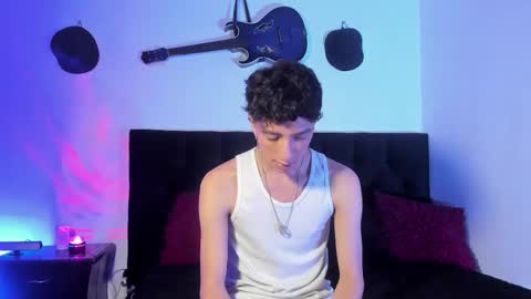 Snapshot of mhatias_ chatting on February 10, 2026, 4:05 am MATHIAS online show from February 10, 2026, 4:05 am