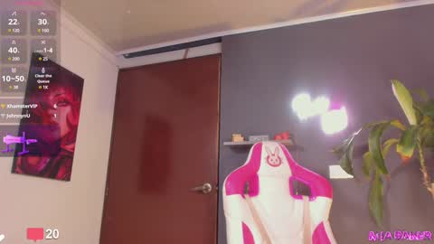 Mia Baker  online show from December 9, 2024, 1:18 am